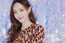 娱乐主播吃瓜说檀健次,主播吃瓜热议，揭秘明星幕后故事